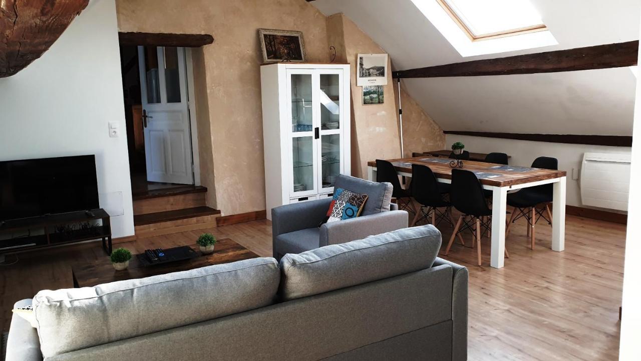 3 Du Chateau De Feschaux *