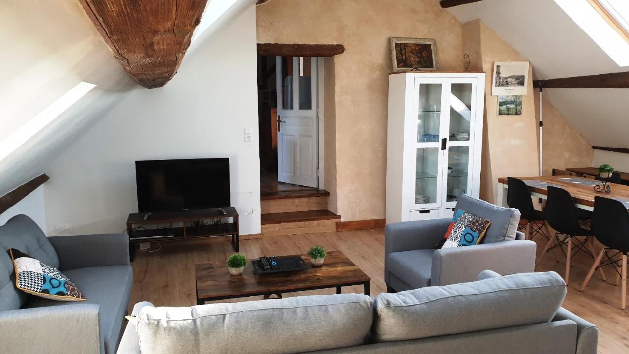 Holiday home Gite 3 Du Chateau De Feschaux Villeneuve-sous-Pymont