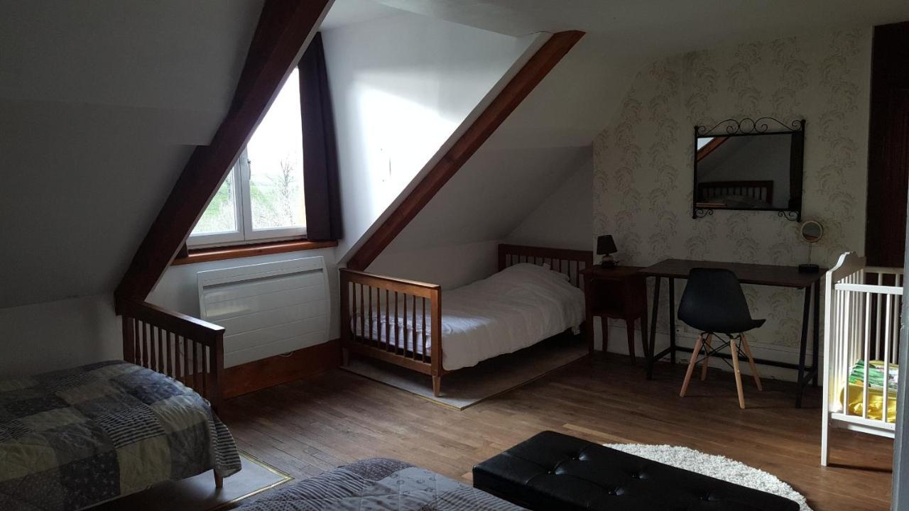 3 Du Chateau De Feschaux Villeneuve-sous-Pymont
